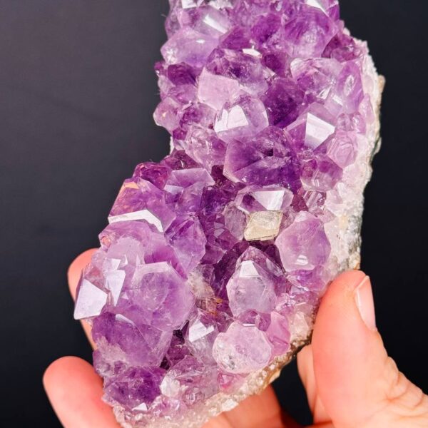 Drusa di Ametista con Calcite